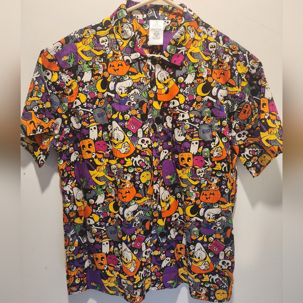 2022 Disney Mickeys Not So Scary Halloween Party Button Down Shirt Size Medium